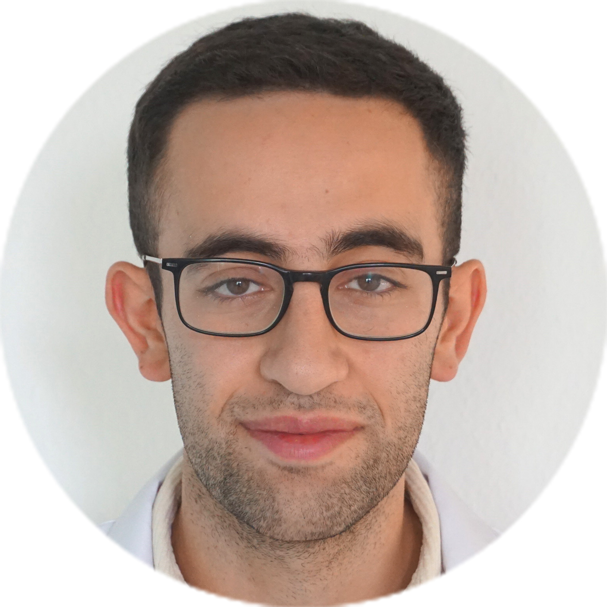 د. باسم أبو زيدان، بكالوريوس الطب والجراحة، بكالوريوس العلوم (المملكة المتحدة)